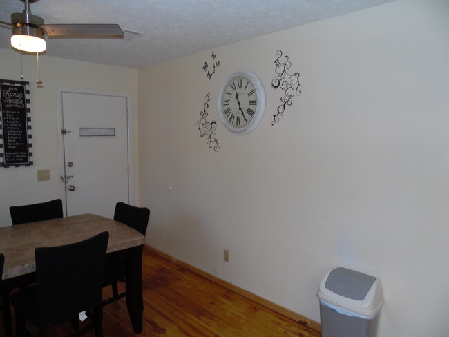 Dining Area - 81 Pine Tree Ln