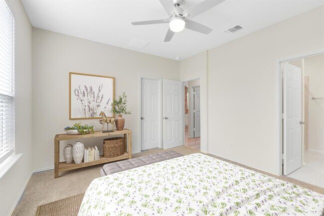 Building Photo - 546 Pepper bark Loop