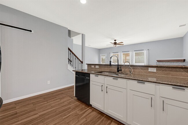 Building Photo - 29467 Iris Bloom Ct