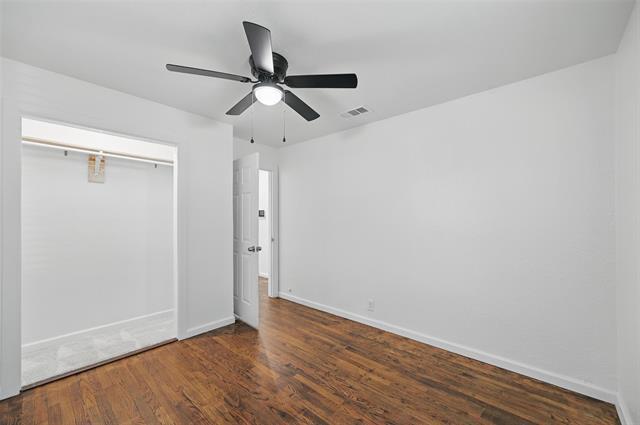 Building Photo - 1205 Hamsted St