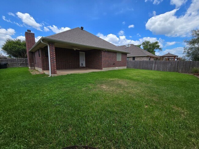 Building Photo - 806 Dove Landing Ave