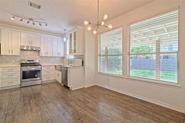 Building Photo - 13421 Tossa Ln