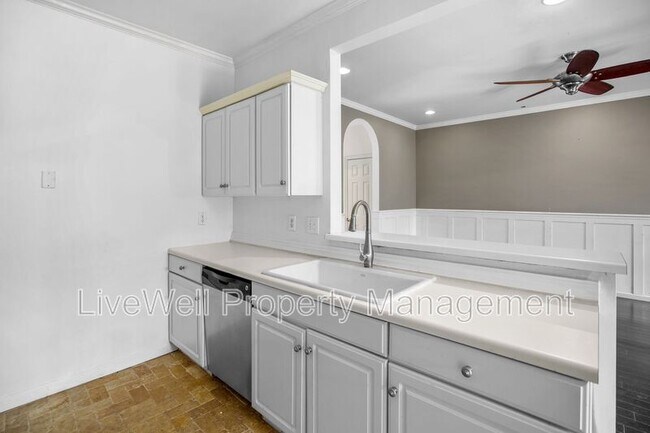 Building Photo - 428 Cambrian Ridge Trail