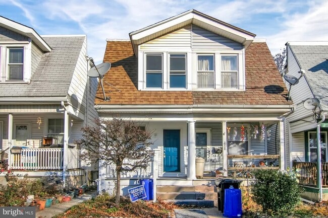 Primary Photo - Coming Soon- Spacious 3 Bedroom Home with ...