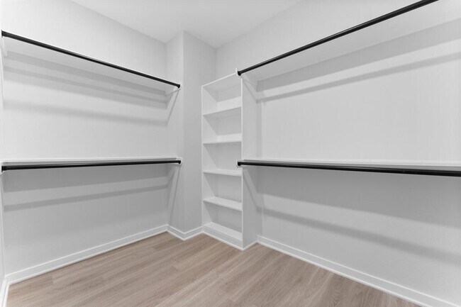 Building Photo - 14839 Spica Ct