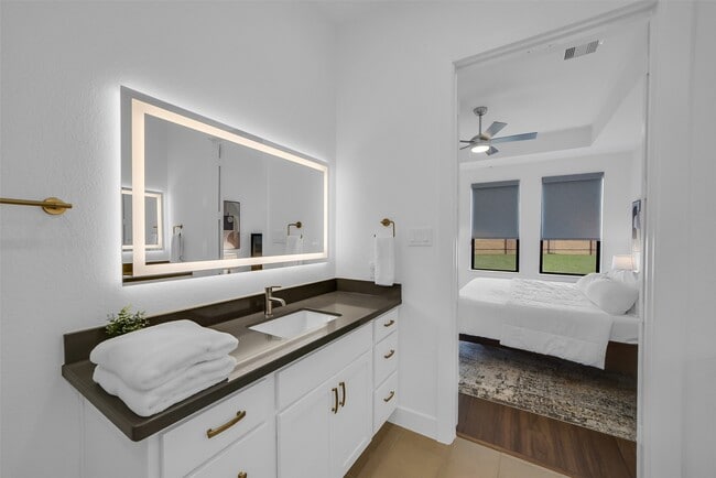 Building Photo - 7222 Grassland Vis Ln