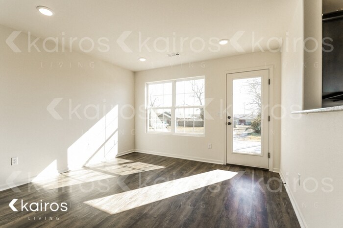 Building Photo - 803 Granite Cir SW