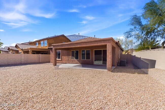 Building Photo - 10733 W Lariat Ln