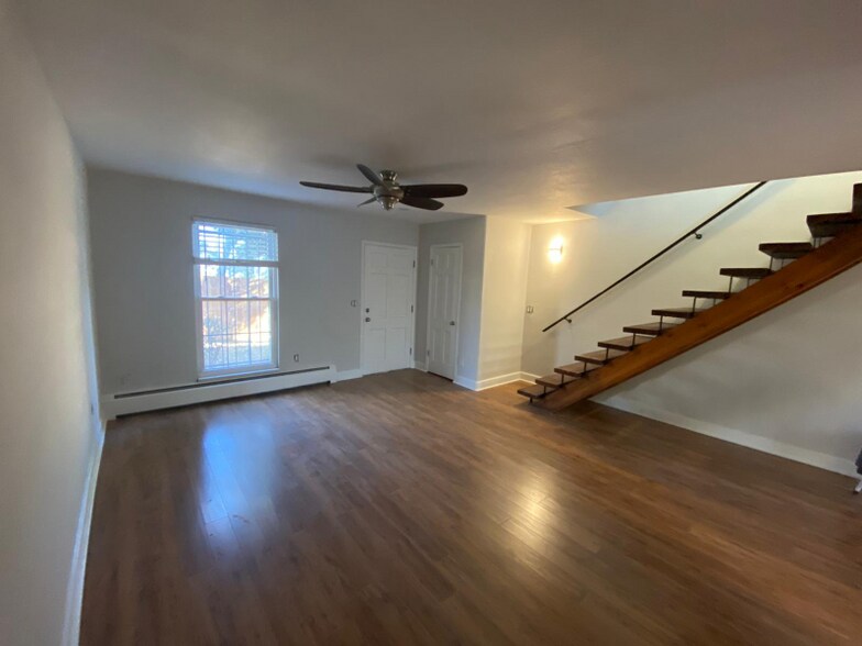 Building Photo - 1284 Reed St