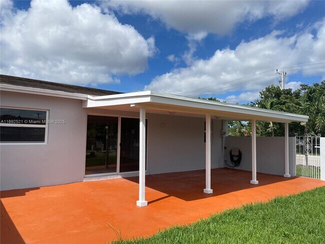 Building Photo - 13017 SW 18th Terrace