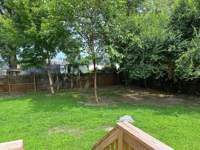 Building Photo - 3 bd, 1 bth single family Virginia Beach