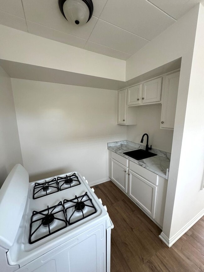 Building Photo - pierpont