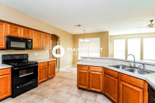 Building Photo - 3 Bedroom Pet-Friendly Home in Crowley, TX with Main Street Renewal