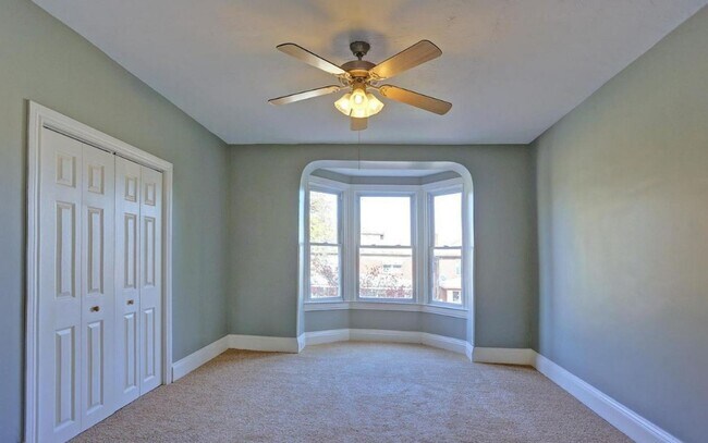 Building Photo - Spacious 4 Bedroom, 1 Bath Home in York, Pa!