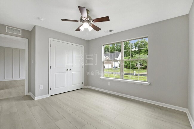 Building Photo - 222 Mud Hen Dr