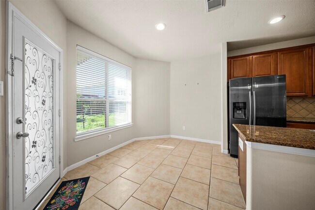 Building Photo - 13907 Normandy Ct