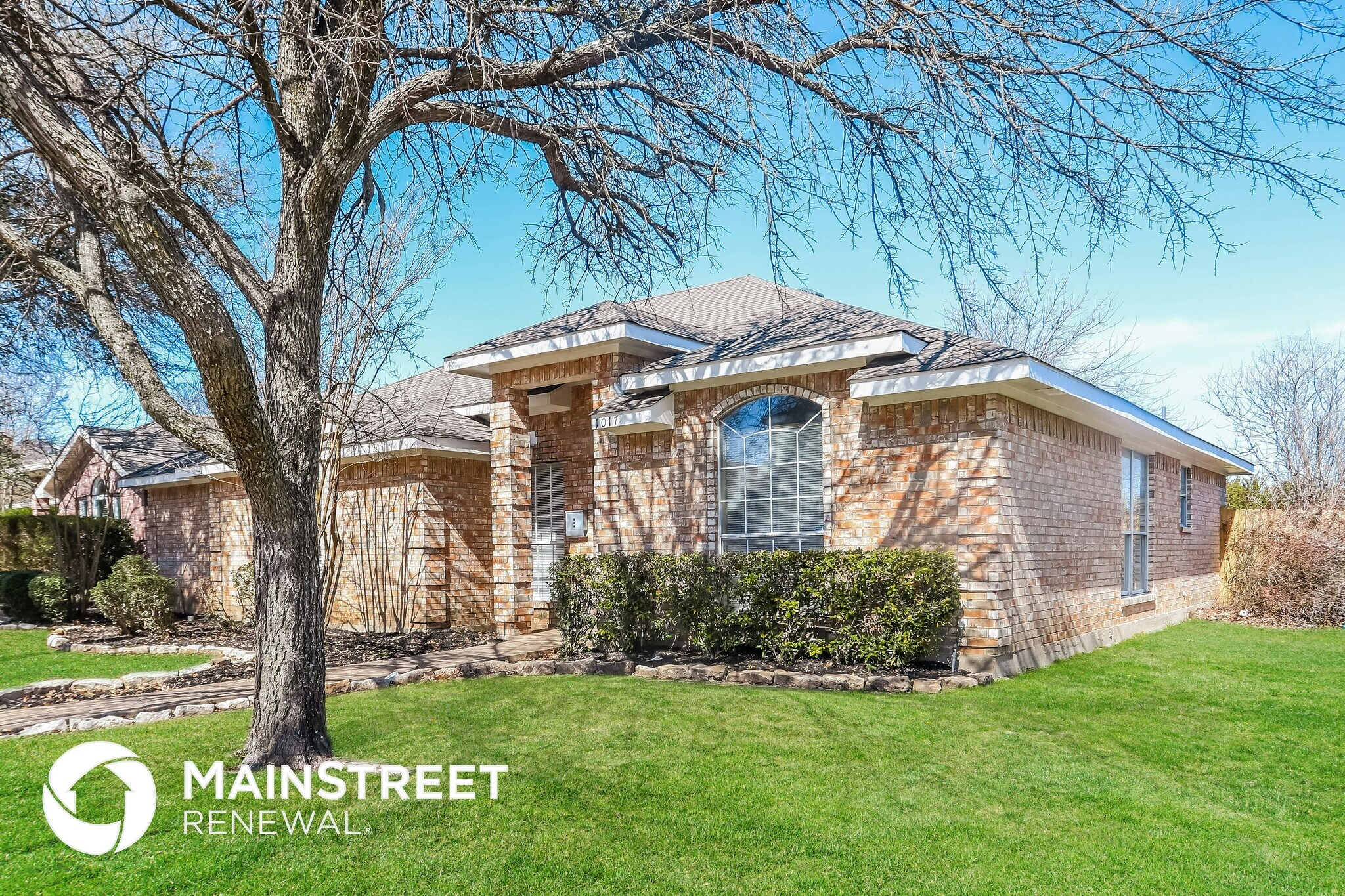 Building Photo - 1017 Glencrest Dr