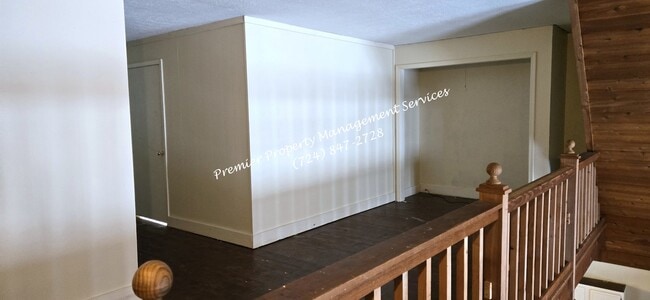 Building Photo - 114 Bryan St