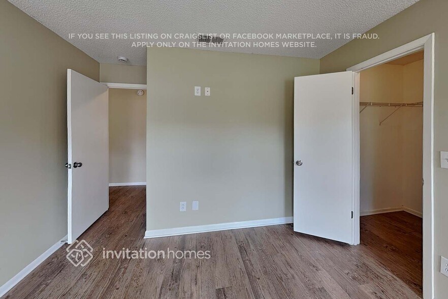 Building Photo - 207 Springview Dr