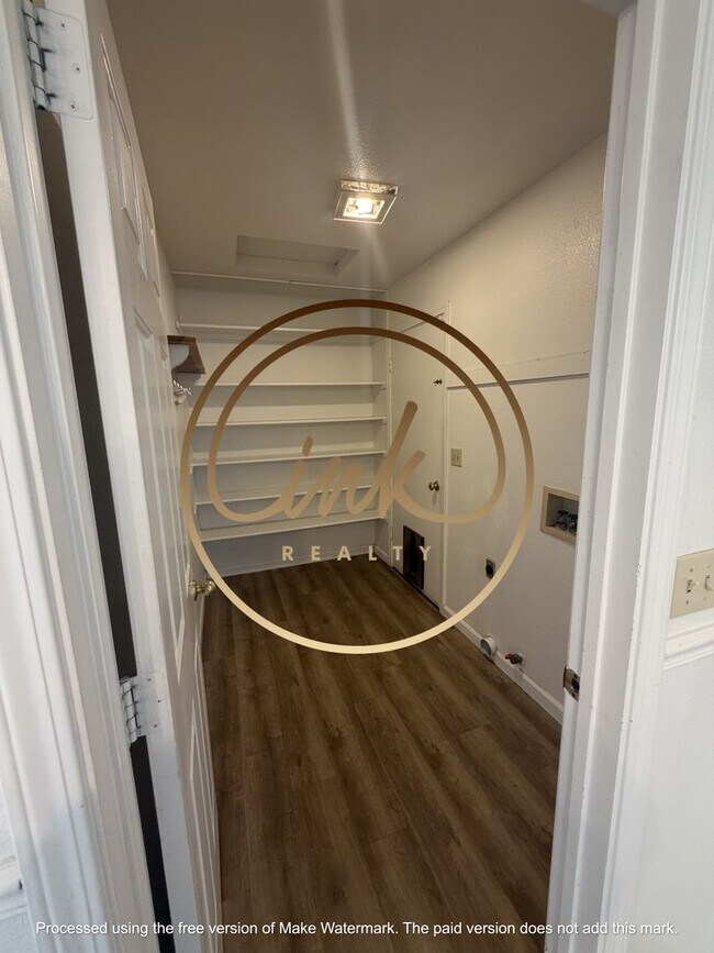 Building Photo - Lovely Carson City Home