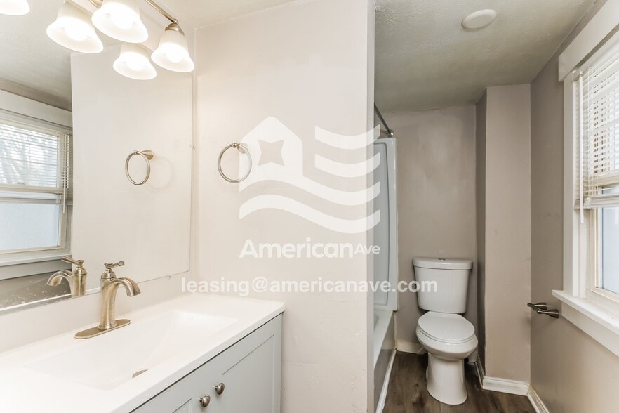 Building Photo - 941 Kercher St