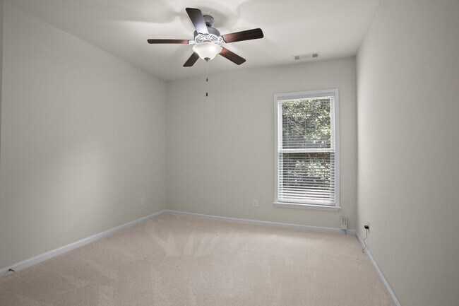 Building Photo - 248 Vinca Cir