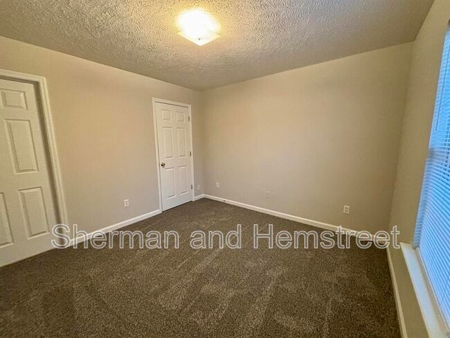 Building Photo - 802 Fripp Ct