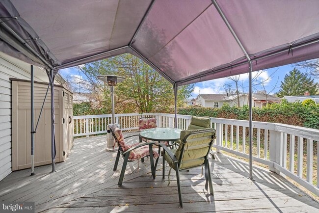 Building Photo - 114 Charles St