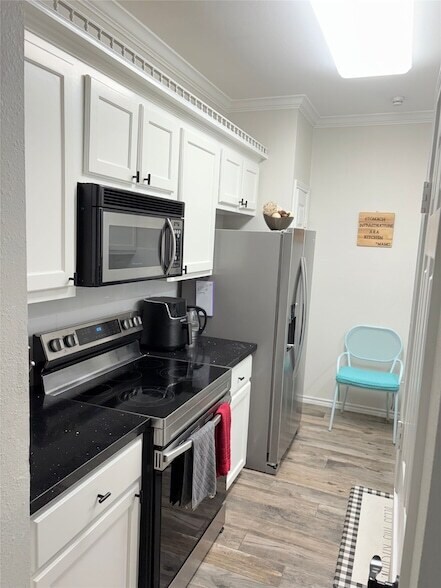 Building Photo - 622 Wilcrest Dr