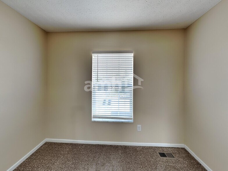 Building Photo - 9283 Ruston Ln