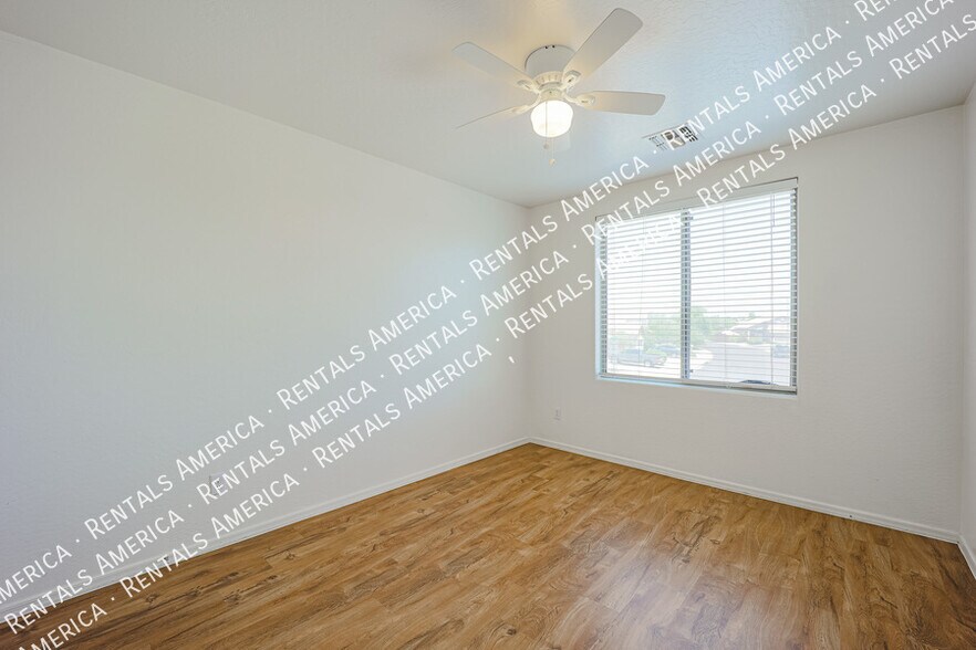 Building Photo - 3218 N 127th Ln