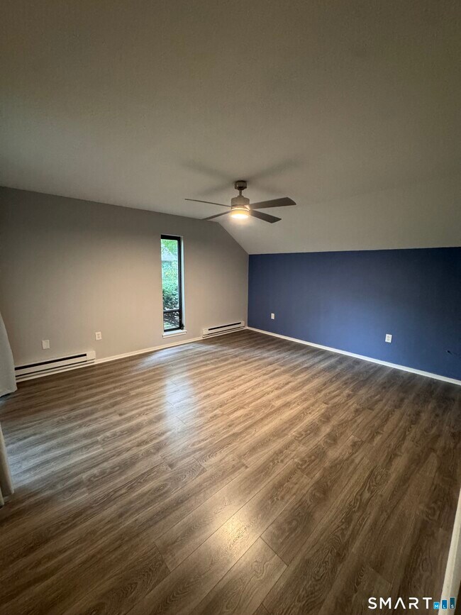 Building Photo - 41 Crocus Ln