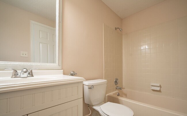 Building Photo - Spacious 3 bedroom home in desirable SW Durham! Super dog friendly with large fenced yard!