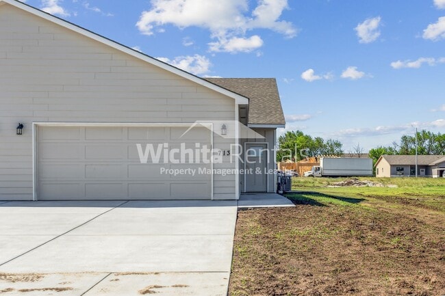 Primary Photo - Brand new duplex