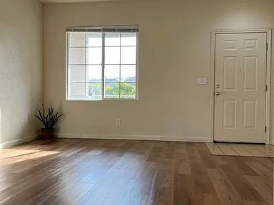 Building Photo - 3 bedroom 2 bath in Dry Creek School District.