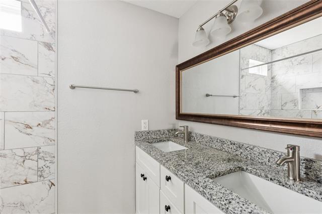 Building Photo - 410 Ayres St