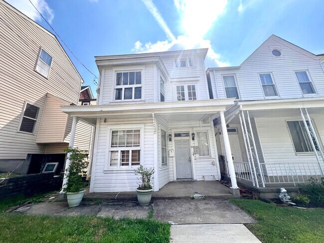 Primary Photo - 25 Dilworth St