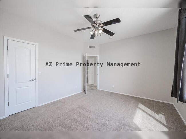 Building Photo - 3430 N Mountain Ridge