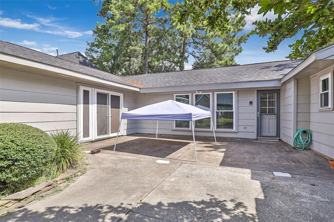Building Photo - 7703 Pine Cup Dr