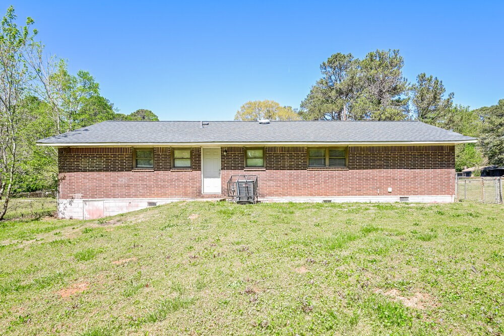 Building Photo - 263 Roxbury Dr