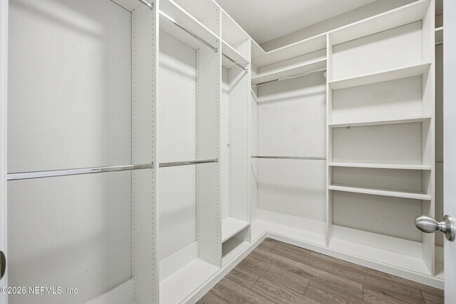 Building Photo - 321 Beale Ave