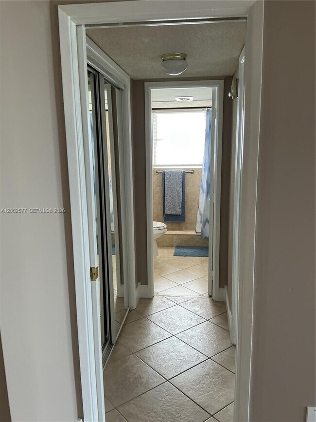 Building Photo - 3010 N Course Dr