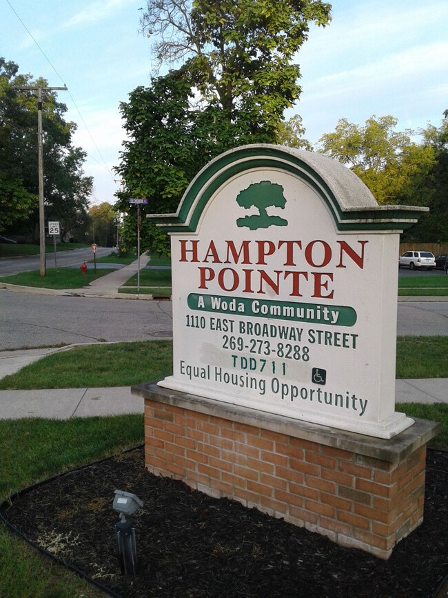 Building Photo - Hampton Pointe