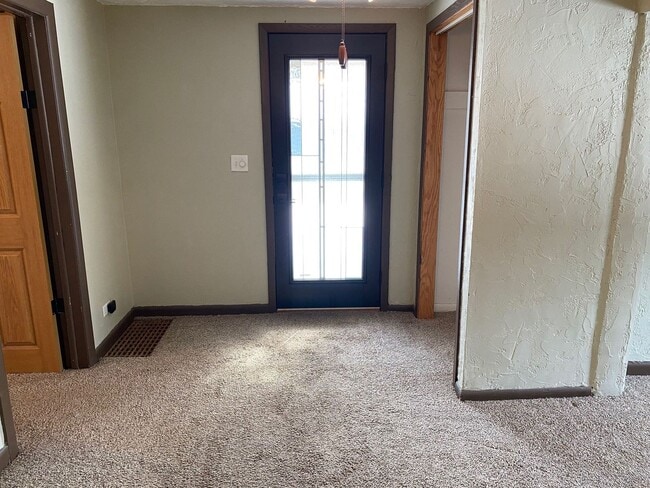 Building Photo - 1 Bed 1 Bath Home in Wausau