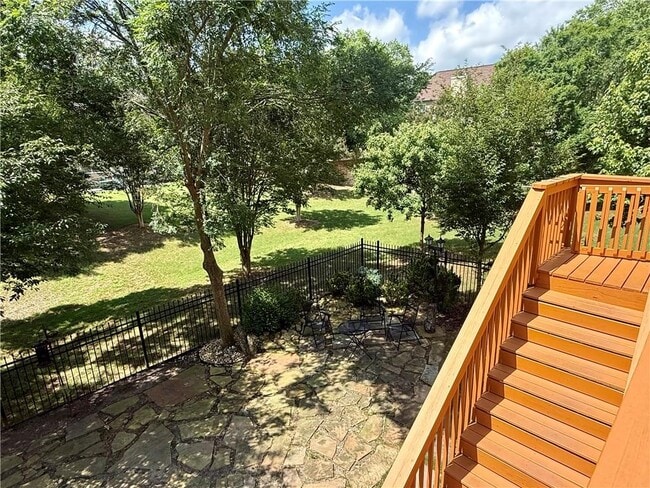 Building Photo - 585 Marylebone Dr