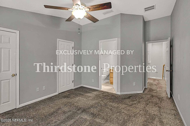 Building Photo - 13039 Sunset Lake Dr
