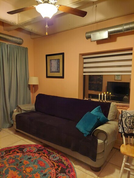TV and study area - 2940 Baltimore Ave