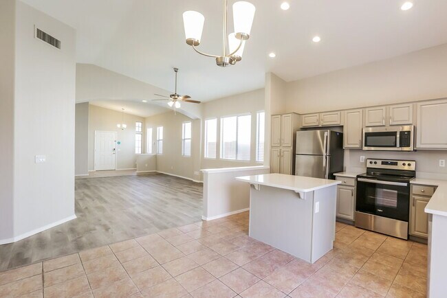 Building Photo - 4001 E Timberline Rd