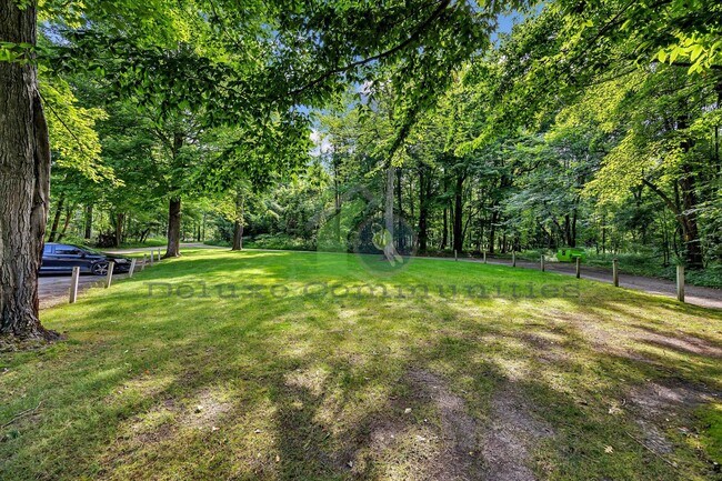 Building Photo - Beautiful 3 Bedroom in Alto – Updated, Spacious, Surrounded by Nature