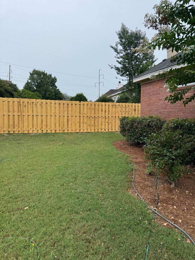 Building Photo - 2937 Hillcreek Dr